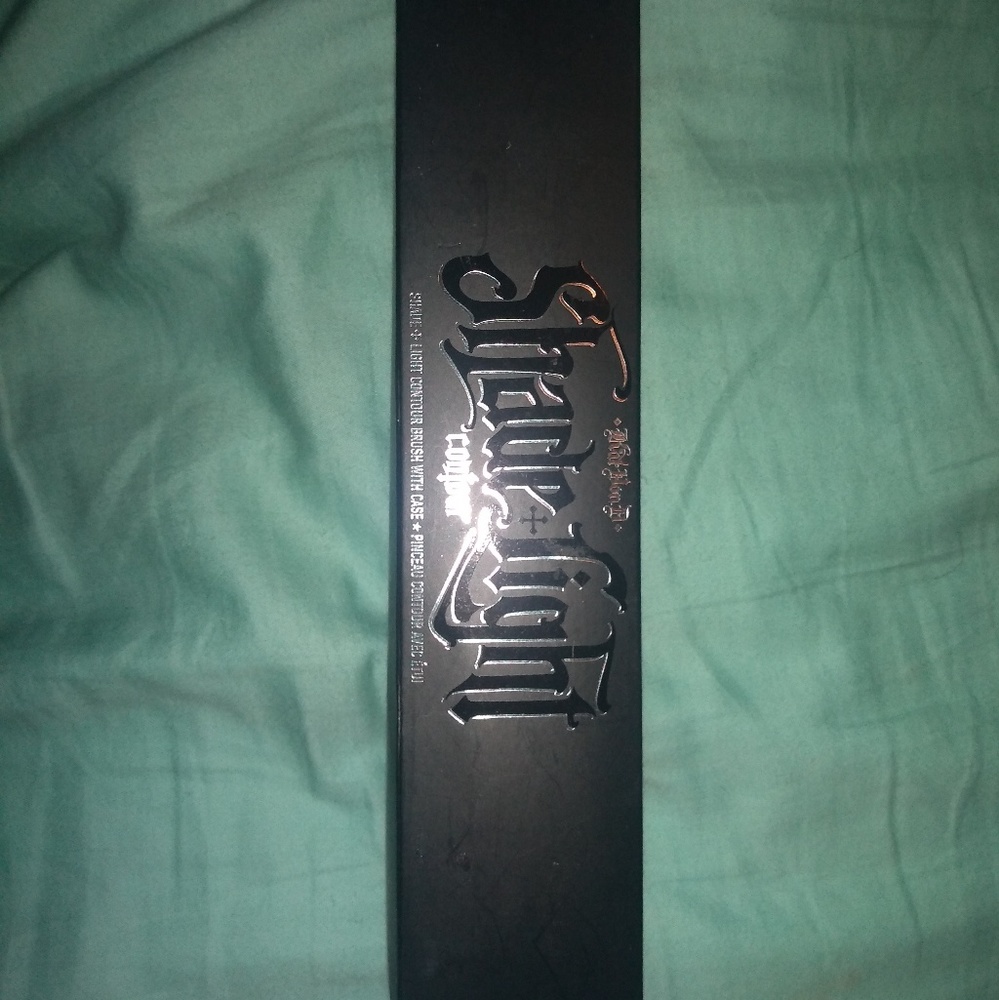 Kat von D contour makeup brush